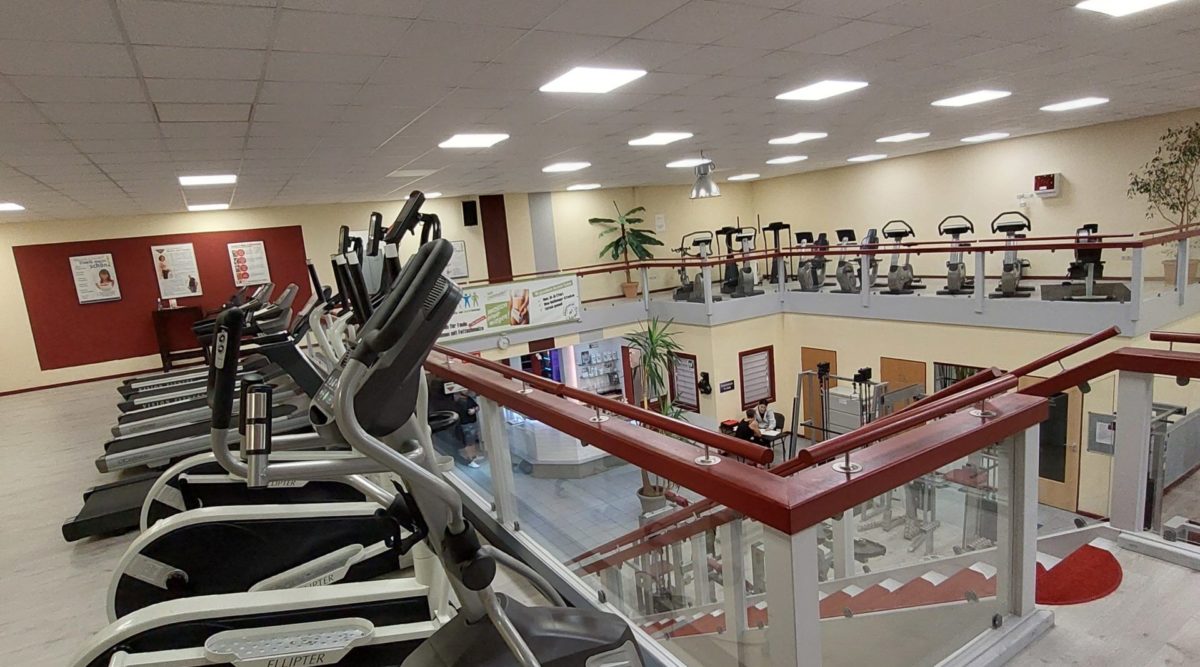Sportpark Brakel, helle Trainingsfläche mit Cardiobereich in Brakel
